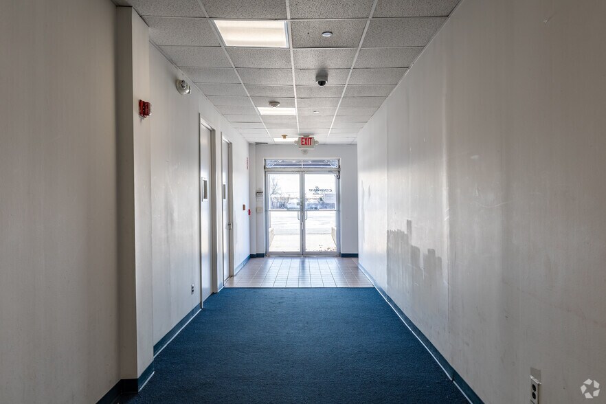 45 S Service Rd, Plainview, NY for lease - Interior Photo - Image 3 of 16