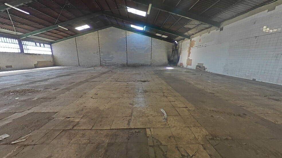 Industrial in Gijón, Asturias for sale - Interior Photo - Image 3 of 21