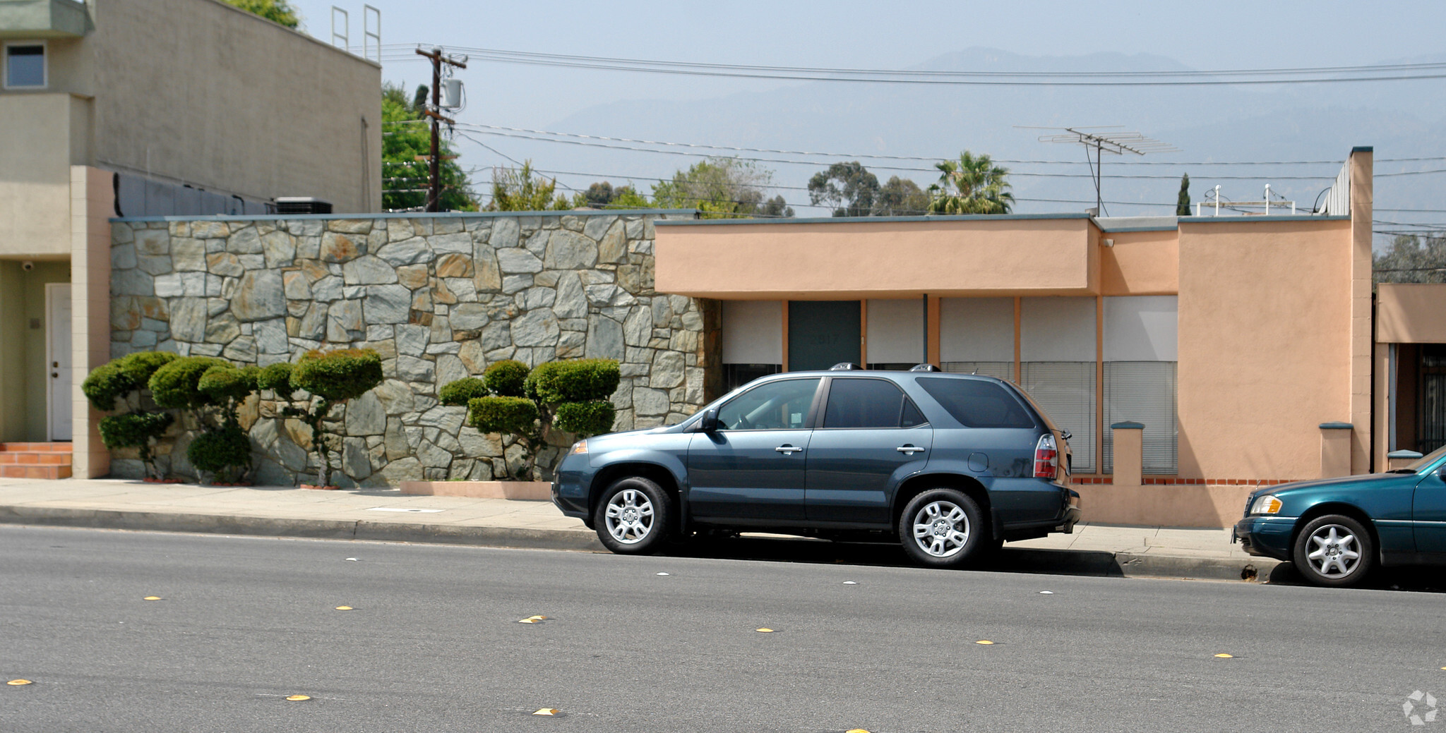 2817 E Foothill Blvd, Pasadena, CA for sale Primary Photo- Image 1 of 1