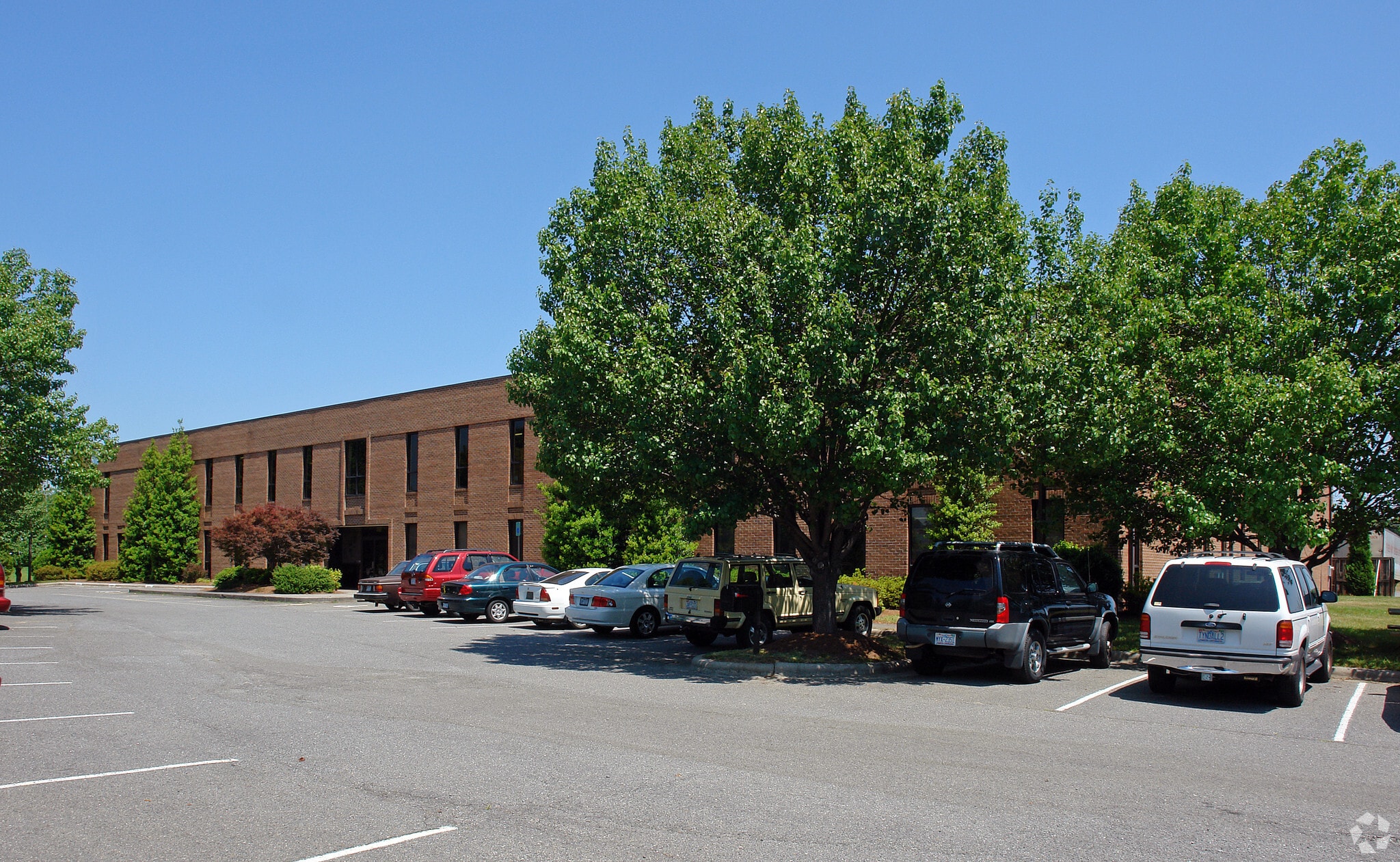 3921 Westpoint Blvd, Winston-Salem, NC for lease Building Photo- Image 1 of 6