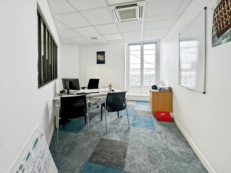 Office in Paris for lease - Building Photo - Image 2 of 8