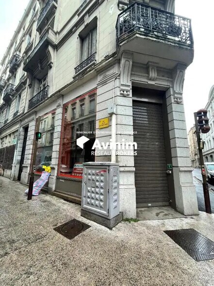 Retail in Saint-Étienne for lease - Building Photo - Image 1 of 6