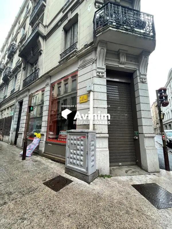 Retail in Saint-Étienne for lease Building Photo- Image 1 of 7