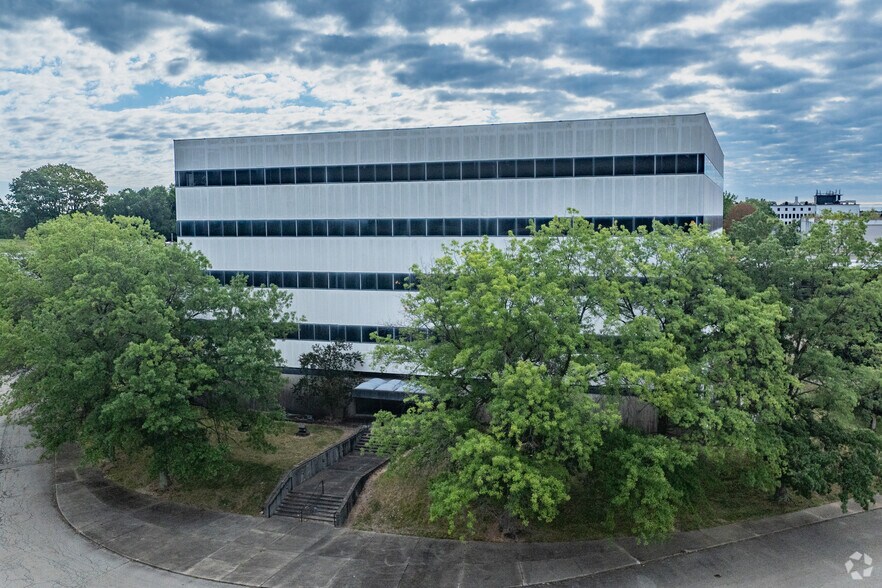 1310 Beulah Rd, Pittsburgh, PA for sale - Primary Photo - Image 1 of 4