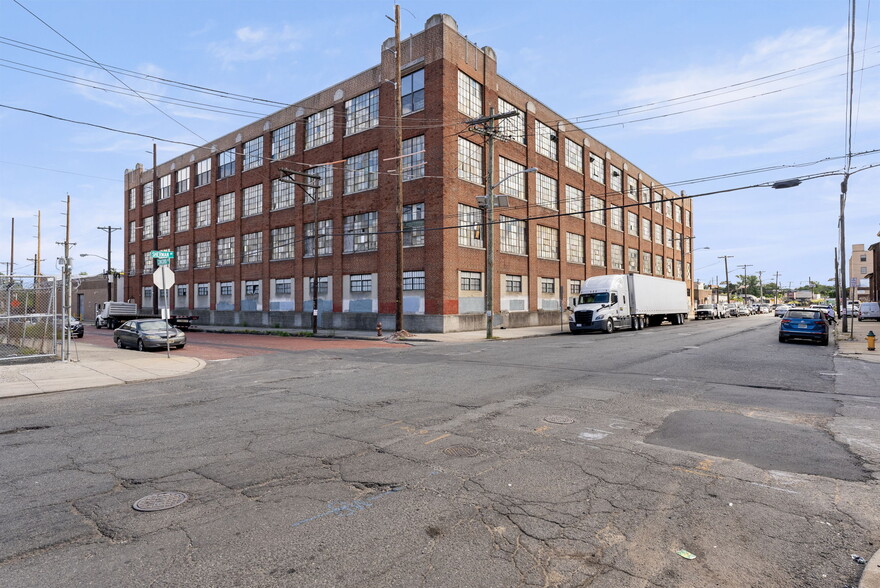 310 Sherman Ave, Newark, NJ for sale - Building Photo - Image 2 of 19