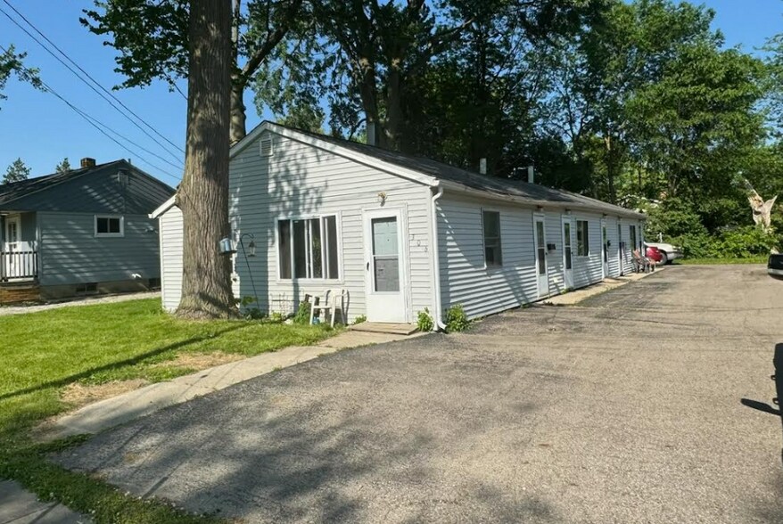 300 N Detroit St, Durand, MI 48429 Durand 7 Unit MultiFamily