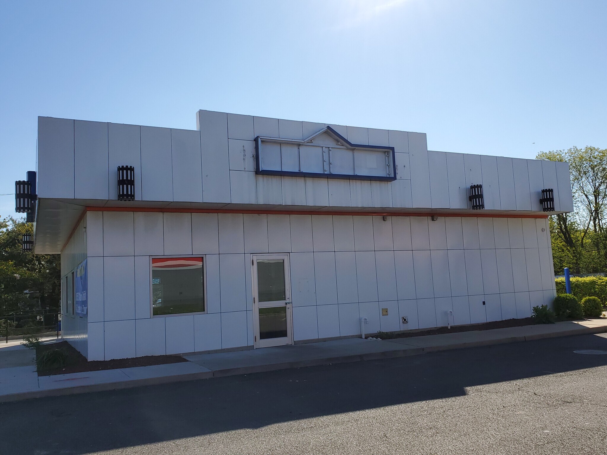 680 Somerset St, New Brunswick, NJ for lease Building Photo- Image 1 of 6