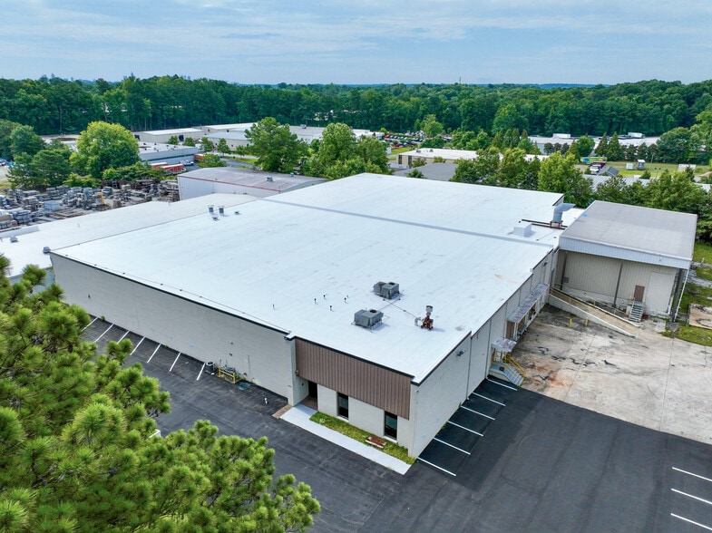 1850 S Cobb Industrial Blvd, Smyrna, GA for lease - Building Photo - Image 3 of 17