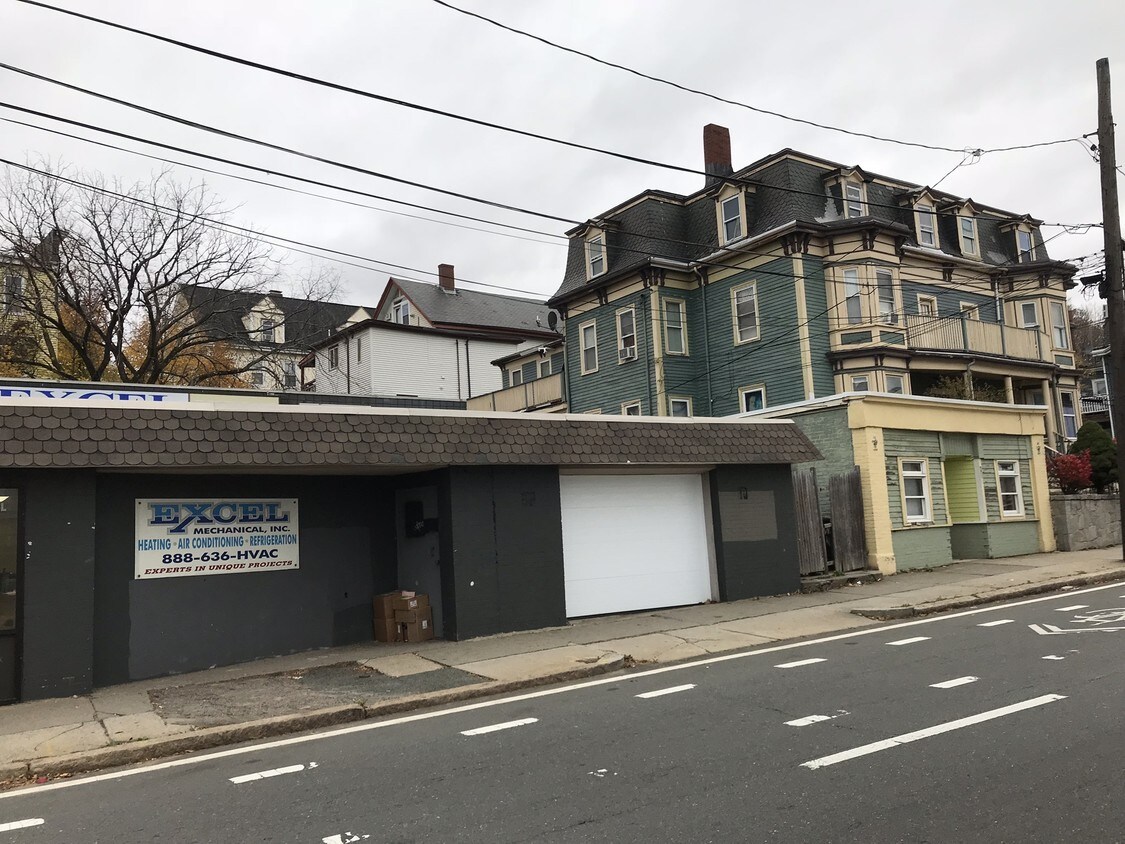 Retail in Somerville, MA for sale Primary Photo- Image 1 of 1