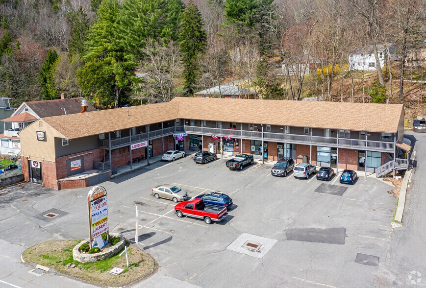 300-310 S Main St, Thomaston, CT for sale - Primary Photo - Image 1 of 1