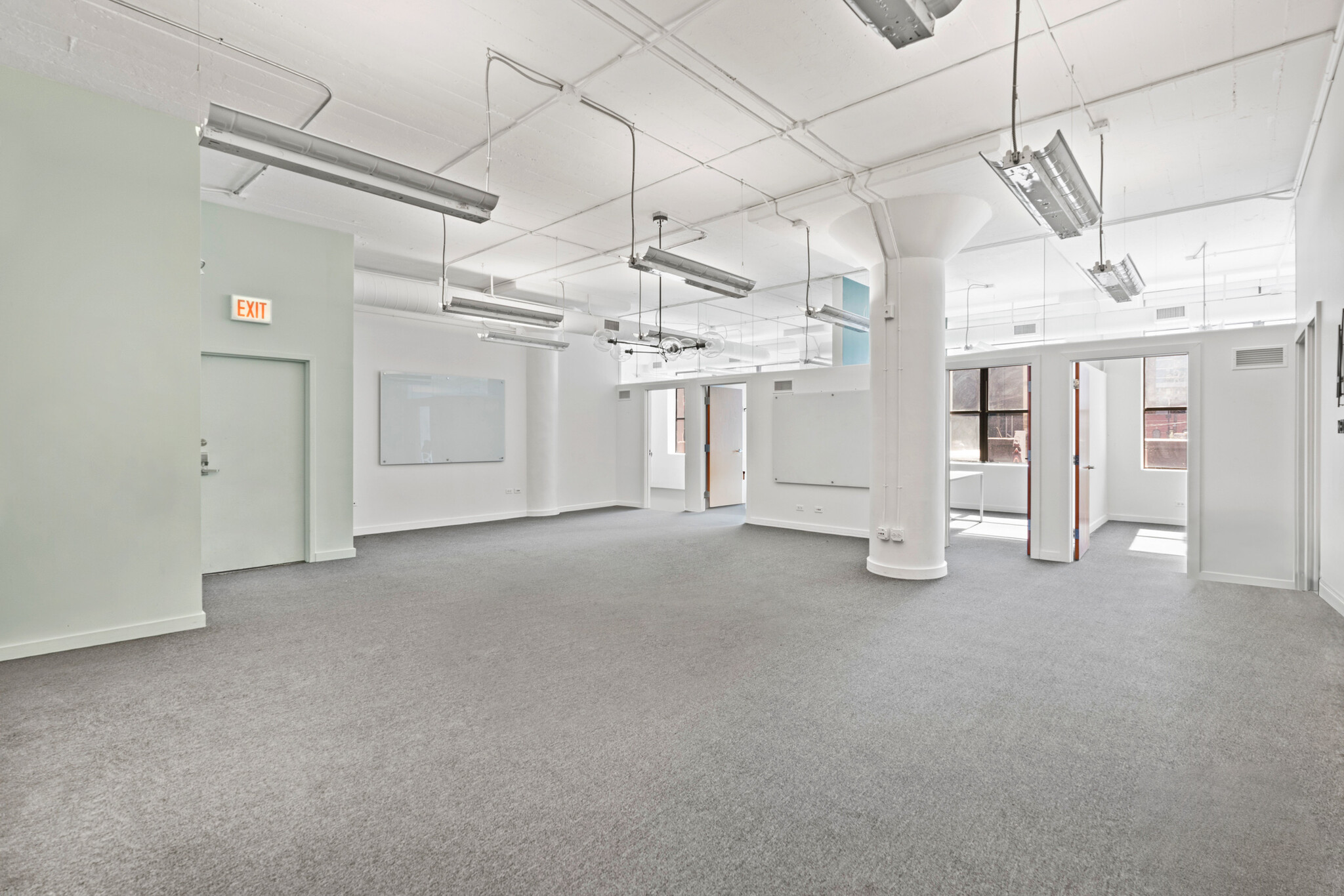 222 W Ontario St, Chicago, IL for lease Interior Photo- Image 1 of 5