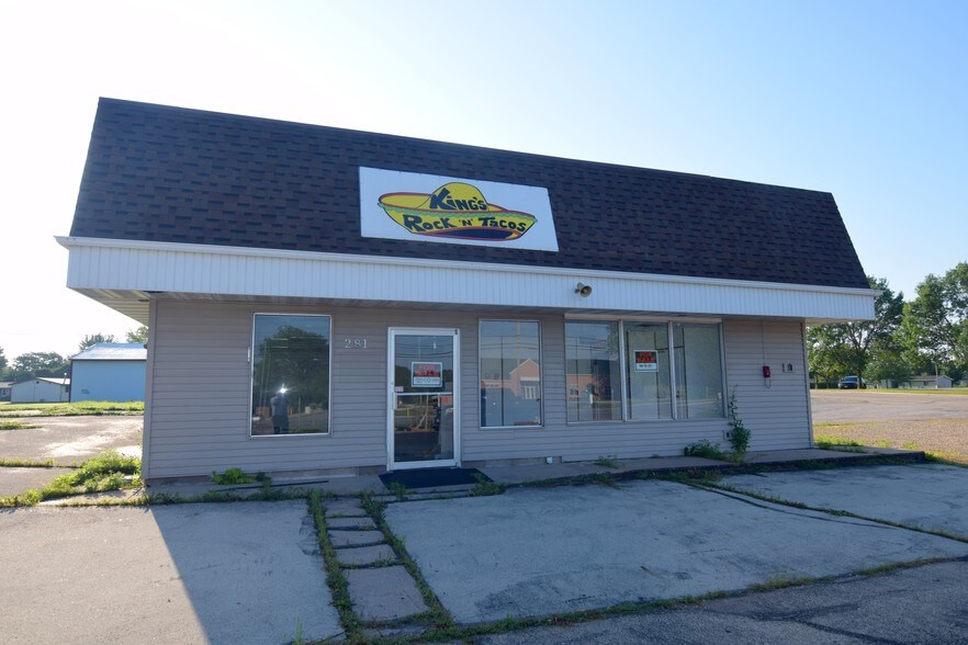 281 S Main St, Clintonville, WI for sale - Building Photo - Image 1 of 1
