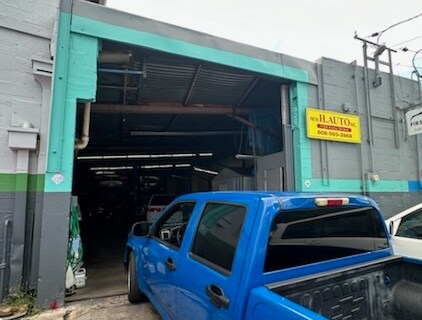 1127 Hopaka St, Honolulu, HI for lease Building Photo- Image 1 of 4