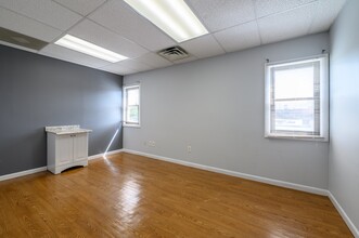 310 Main St, East Haven, CT for lease Interior Photo- Image 1 of 8