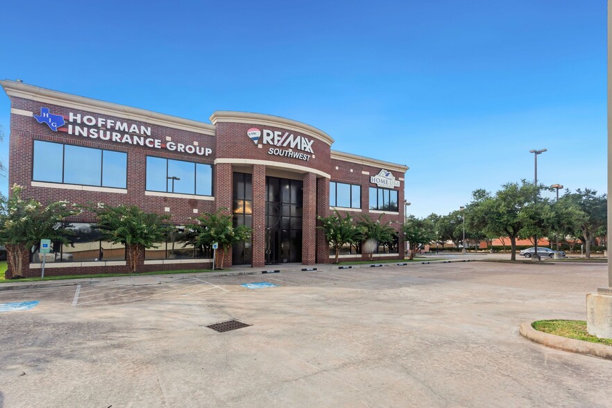 14905 Southwest Fwy, Sugar Land, TX 77478 - RE/Max Bldg | LoopNet