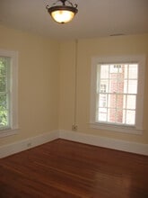 207 Wilson St, Chapel Hill, NC for lease Interior Photo- Image 2 of 3