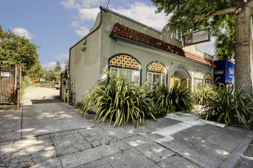 5666 Telegraph Ave, Oakland, CA for lease - Building Photo - Image 1 of 23