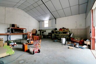 Hundred Acre Ln, Haywards Heath for lease Interior Photo- Image 1 of 2