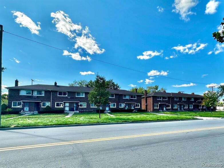 18949-18969 Hoover, Detroit, MI for sale - Building Photo - Image 2 of 4