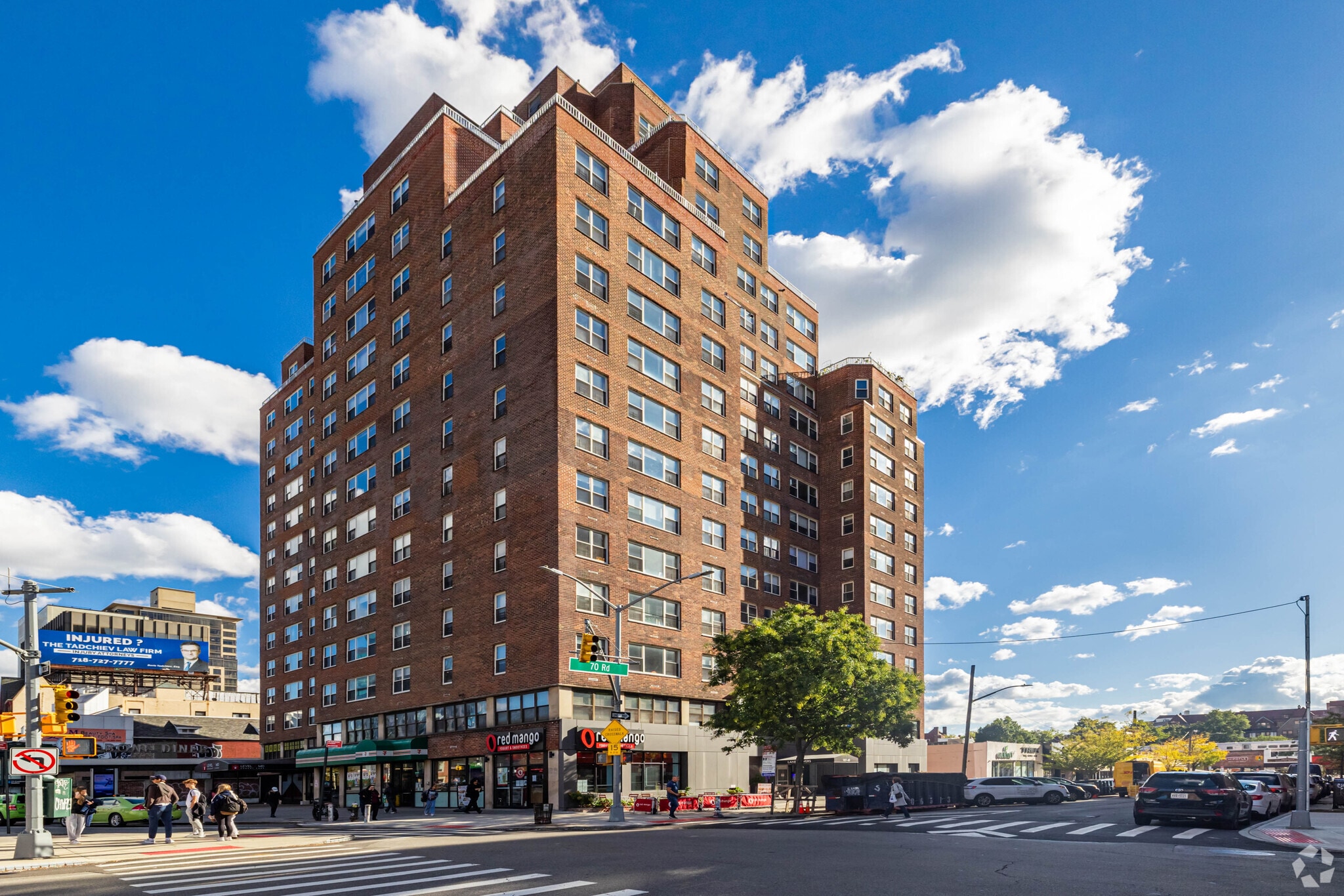 107-40 Queens Blvd, Forest Hills, NY for lease Primary Photo- Image 1 of 8