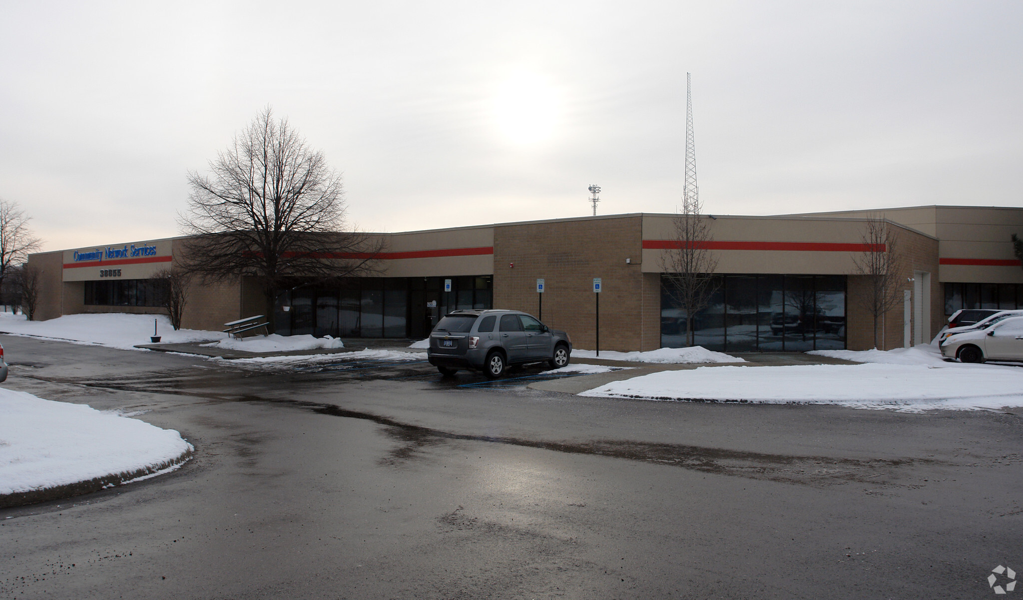 38855 Hills Tech Dr, Farmington Hills, MI for lease Primary Photo- Image 1 of 11