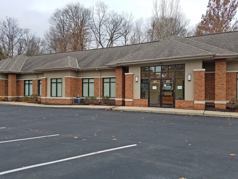 55 Dillmont Dr, Columbus, OH for lease - Building Photo - Image 1 of 3