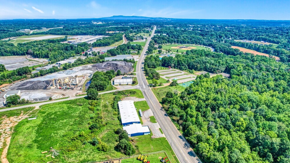 1411 Piedmont Hwy, Piedmont, SC for lease - Building Photo - Image 3 of 3