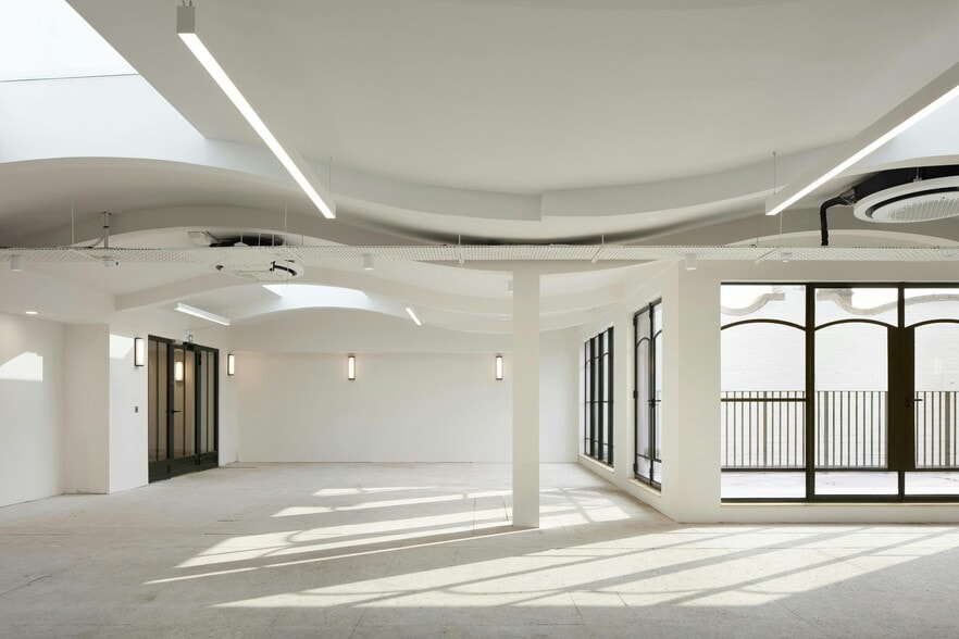 Barley Mow Passage, London for lease - Interior Photo - Image 1 of 15