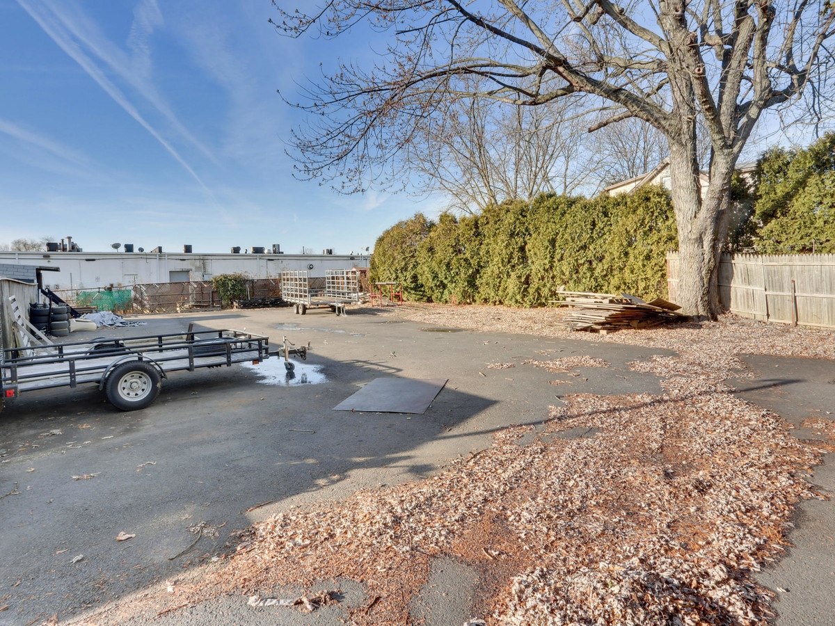 635 Somers Ave, Feasterville Trevose, PA 19053