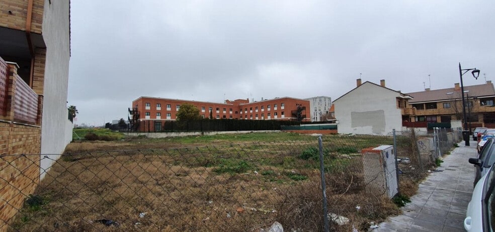 Calle de Jorge Luis Borges, 4-16, Parla, Madrid for sale - Building Photo - Image 2 of 2