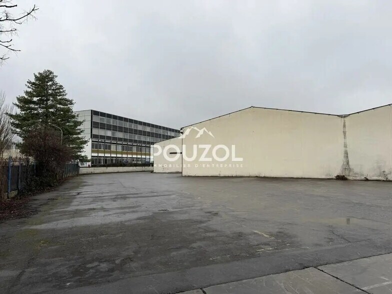 Flex in Clermont-Ferrand for lease - Building Photo - Image 2 of 10