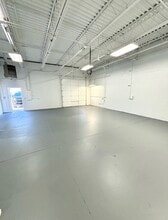 5222-5232 Tractor Rd, Toledo, OH for lease Interior Photo- Image 2 of 6