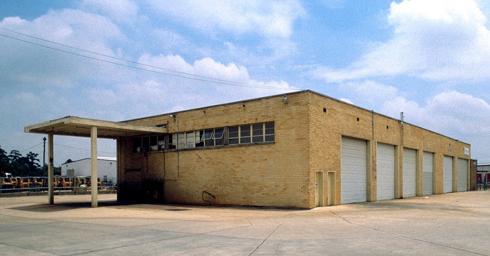 5901 Griggs Rd, Houston, TX for lease - Building Photo - Image 3 of 5