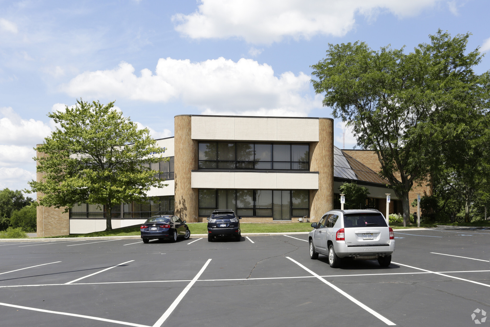 5555 Gull Rd, Kalamazoo, MI for lease Building Photo- Image 1 of 6