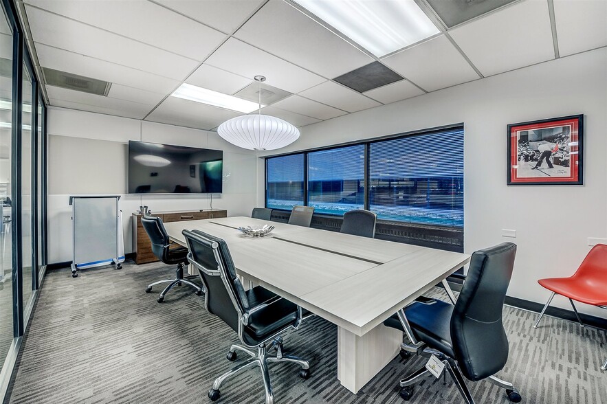 6120 Greenwood Plaza Blvd, Greenwood Village, CO for sale - Interior Photo - Image 3 of 8