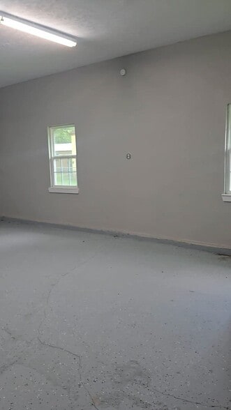 2602 N Richmond Rd, Wharton, TX for sale - Commercial Listing Video - Image 3 of 14