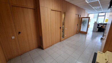 Retail in Castellar del Vallès, Barcelona for lease Interior Photo- Image 2 of 13