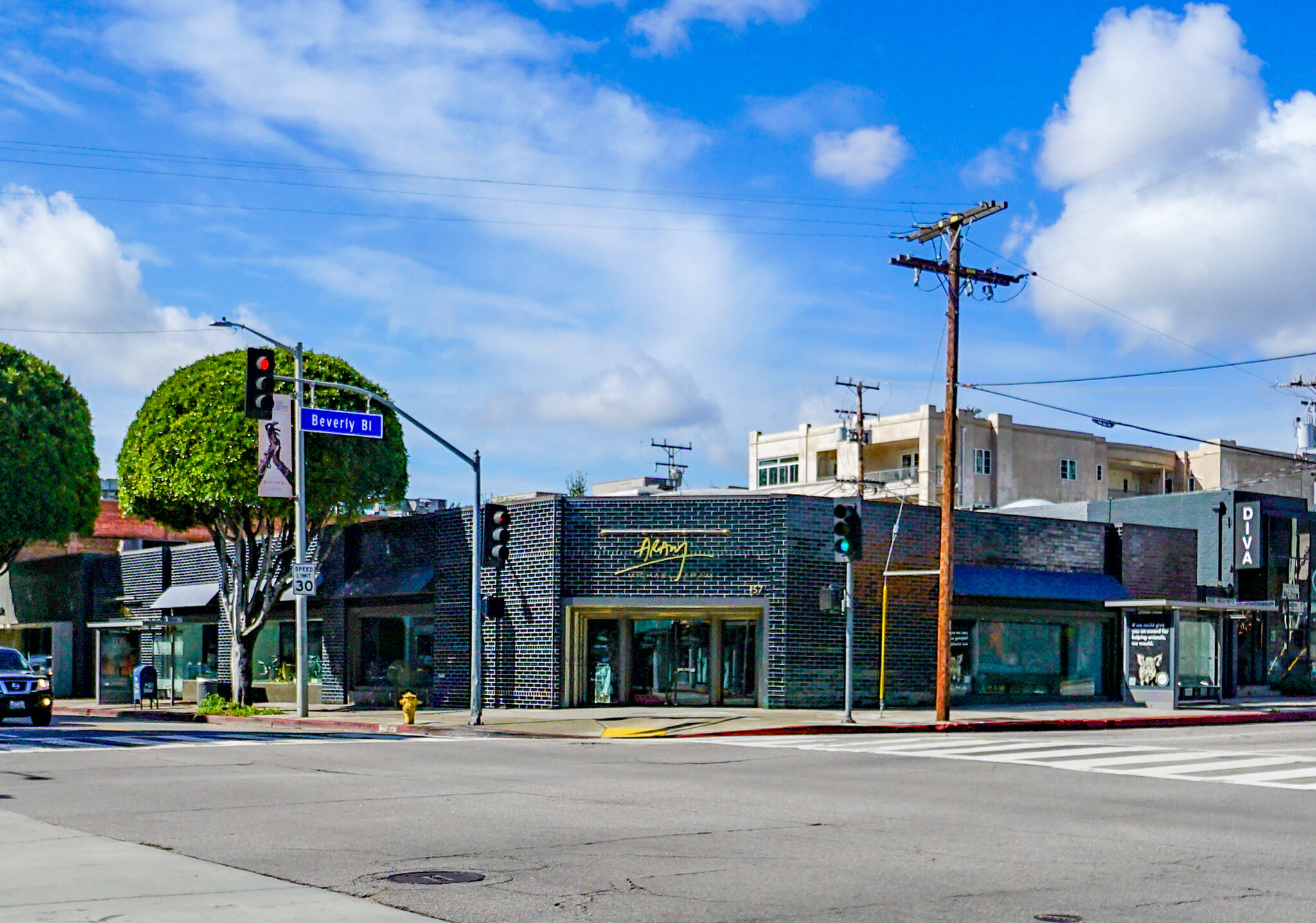 157 N Robertson Blvd, West Hollywood, CA for sale Building Photo- Image 1 of 1