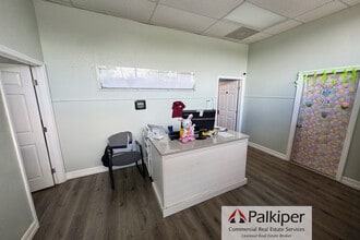 4340-4360 W Vine St, Kissimmee, FL for lease Interior Photo- Image 2 of 2