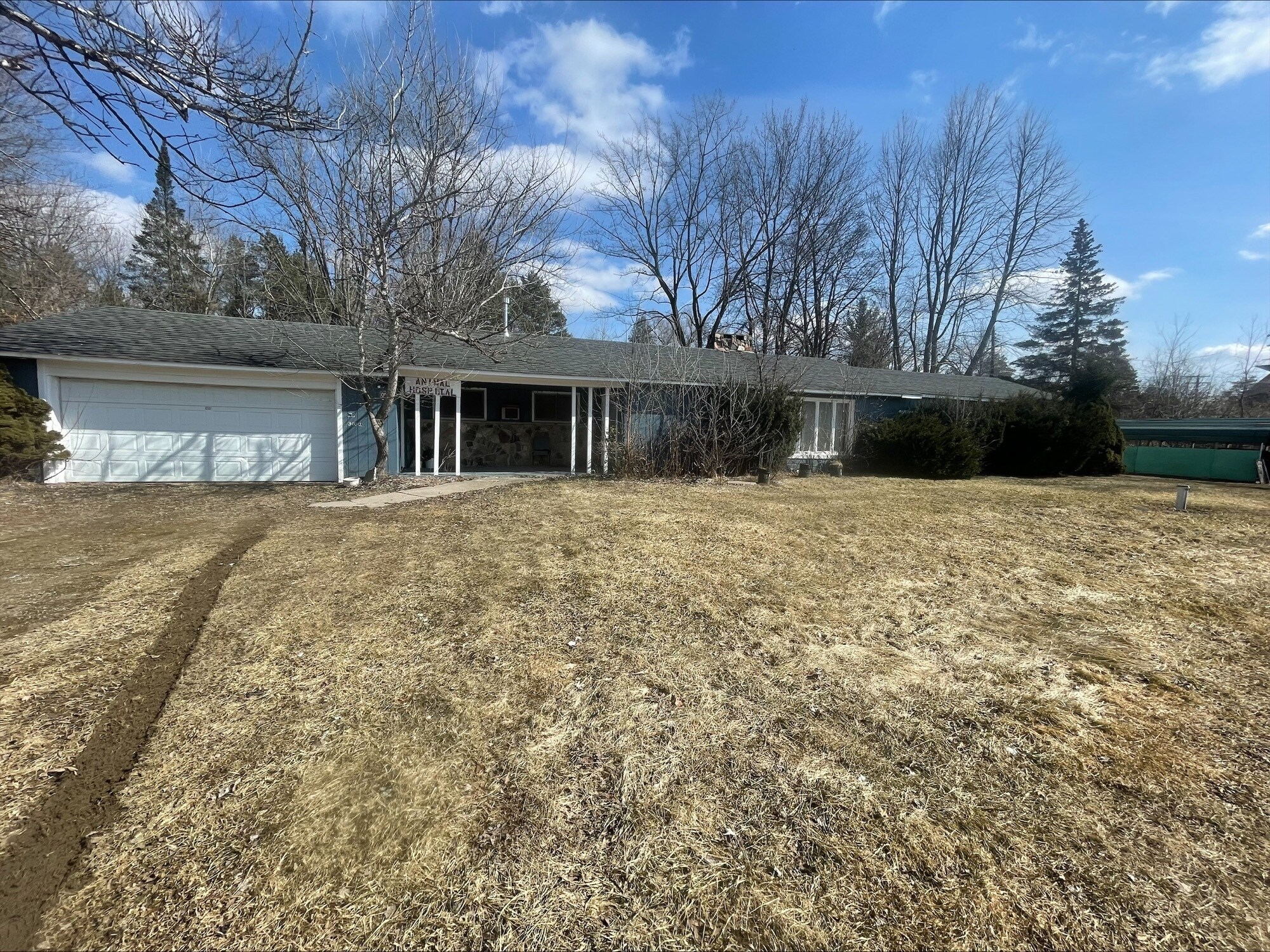100 Rochester Rd, Leonard, MI for sale Primary Photo- Image 1 of 1
