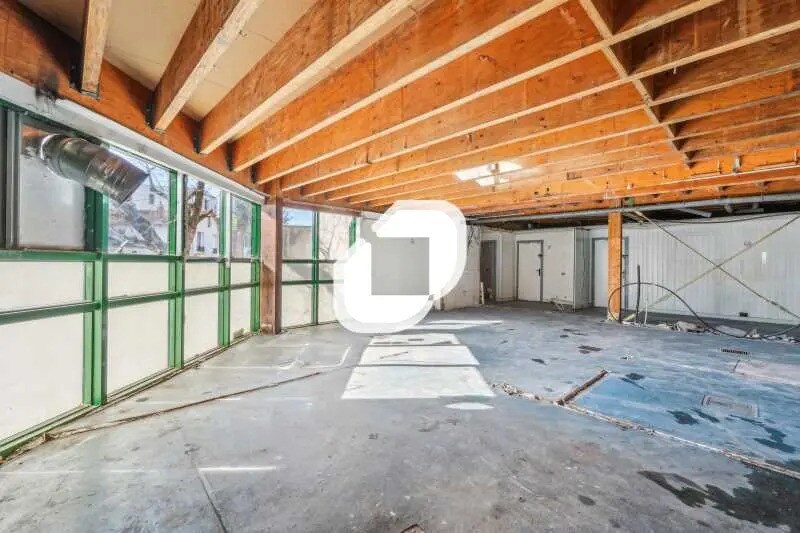 Office in Romainville for lease - Interior Photo - Image 3 of 7