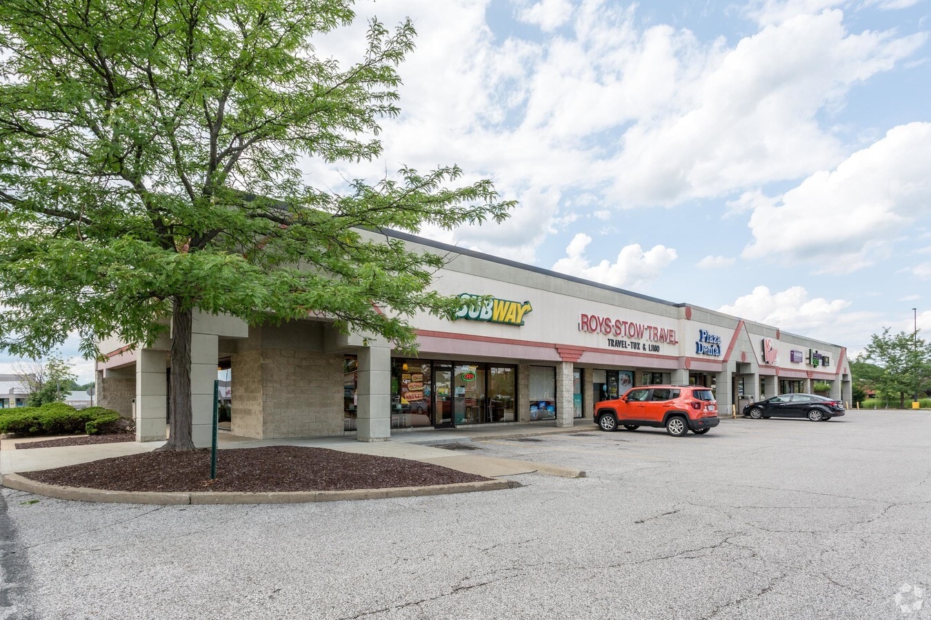 911 GRAHAM Rd, Stow, OH 44224 Graham Square