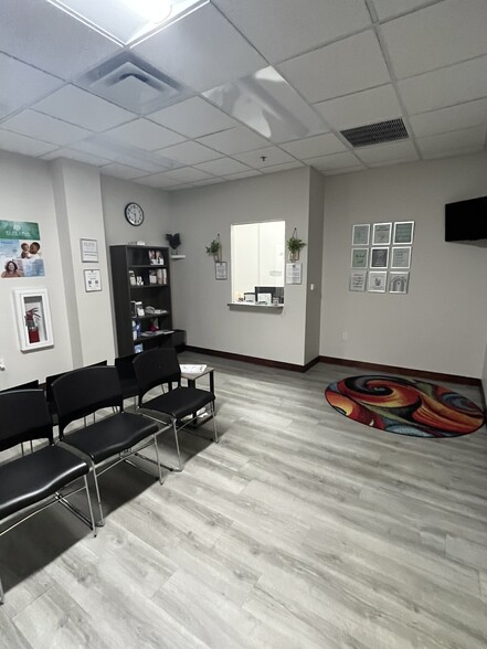 225 E Lemon St, Lakeland, FL for lease - Building Photo - Image 3 of 7