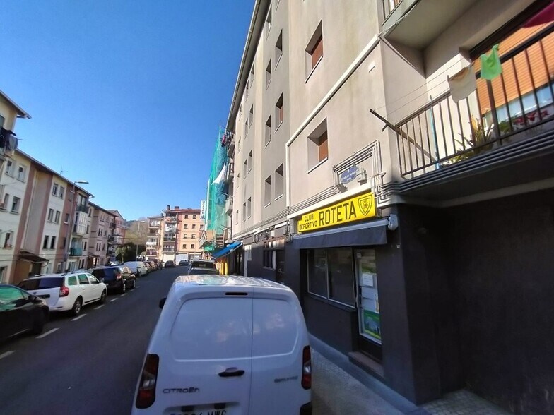 Retail in San Sebastián for sale - Building Photo - Image 2 of 5