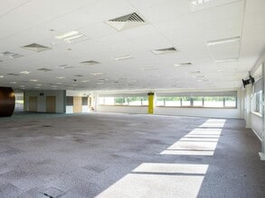 6 Stanley Blvd, Blantyre for lease Interior Photo- Image 1 of 1