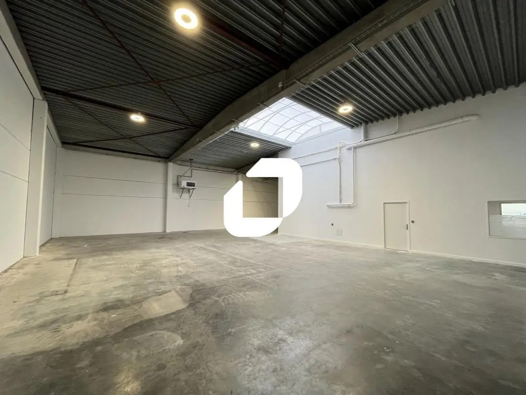 Allée Des Trois Lions, Roncq for lease Interior Photo- Image 1 of 9