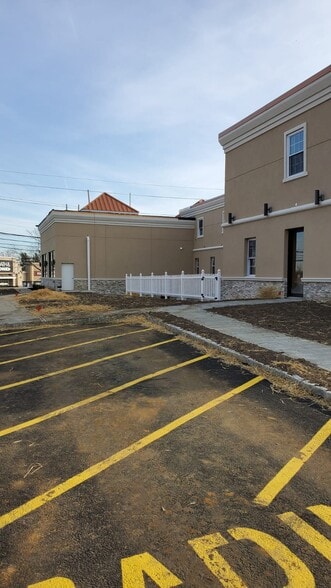 1130 Highway 34, Aberdeen, NJ for lease - Building Photo - Image 2 of 6