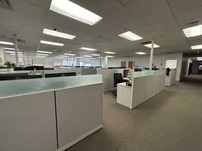 600 Town Center Rd, Matteson, IL for lease Interior Photo- Image 2 of 12