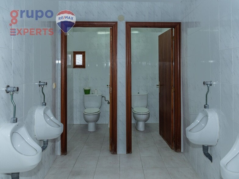 Retail in Cacabelos for sale - Building Photo - Image 2 of 56