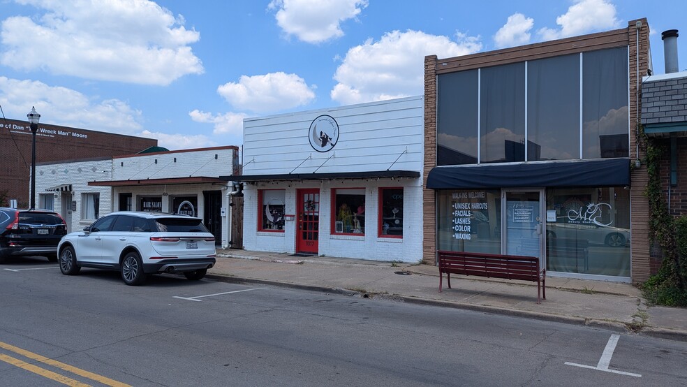 1019 S Broadway St, Carrollton, TX for sale - Building Photo - Image 2 of 8